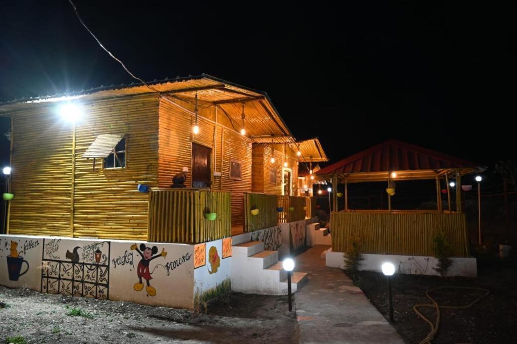 Krishna Kutir, Talla Ramgarh By The Meditating Society Екстериор снимка